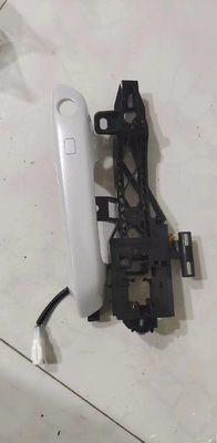 BYD Song Sung Pro DM Porta da frente Mão de montagem Corte de Indutividade com cor branca