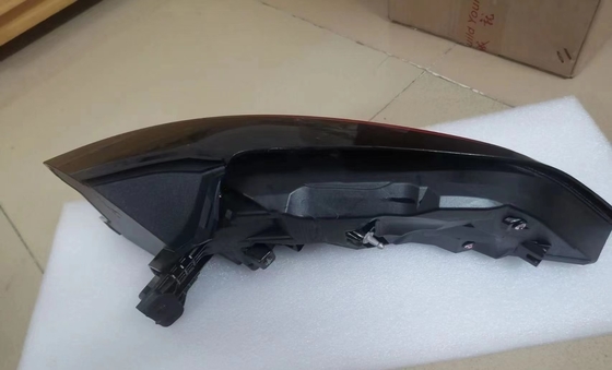 Luz traseira LED traseira do carro passando pela luz traseira do meio para BYD TANG EV DMI