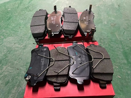 Pequim 2016-2021 Instalação de automóveis Off-road BJ40 Pads de travagem dianteiros traseiros Materiais de primeira linha