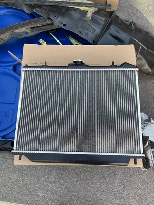 Tanque de radiador automático para a Grande Muralha Haval H3 H5 H6 H8 H9 Garantida e desempenho