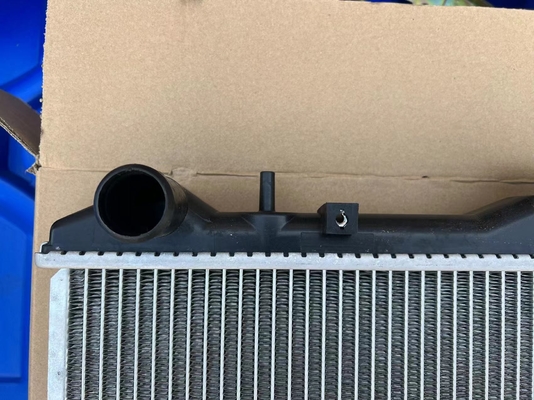 Tanque de radiador automático para a Grande Muralha Haval H3 H5 H6 H8 H9 Garantida e desempenho
