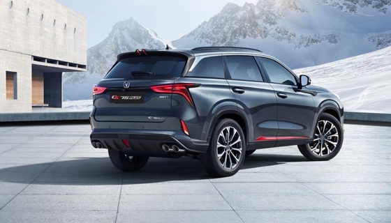 CHANGAN CS75 PLUS Luz traseira exterior traseira com luz de travagem e sinal de viragem 4133020-CD01