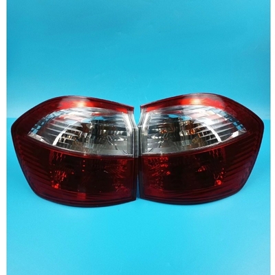 Lâmpadas traseiras de LED de plástico para soluções de iluminação exterior e interior de BYD S6 vermelho branco