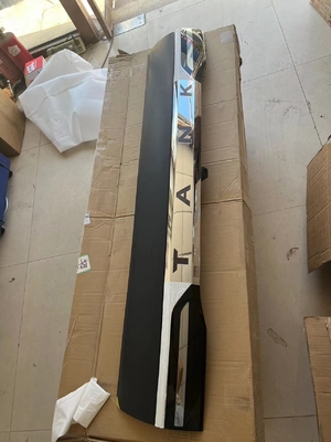 WEY Car Fitment P8 PHEV Porta traseira Trim Strip para TANK500 sem logotipo de pneu de reposição