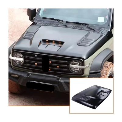 Tanque 300 Carbon Black Motor Front Cover A combinação perfeita de forma e função