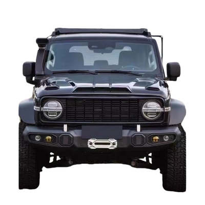 Tanque 300 Carbon Black Motor Front Cover A combinação perfeita de forma e função